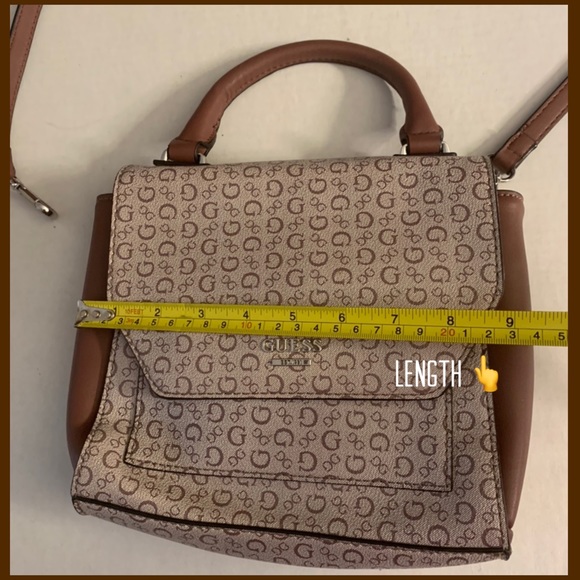 ❌SOLD SOLD SOLD❌USED GUESS PURSE W/SHOULDER STRAP - Picture 4 of 8